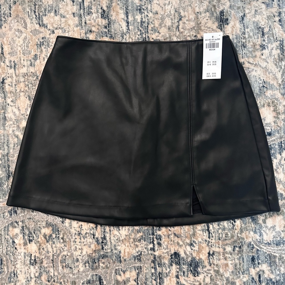 Hollister black leather skirt
